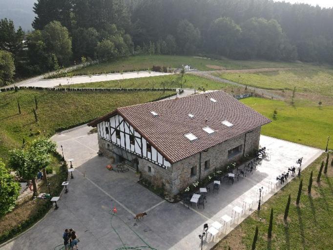 Eguen Goikoa Ispáster Buitenkant foto
